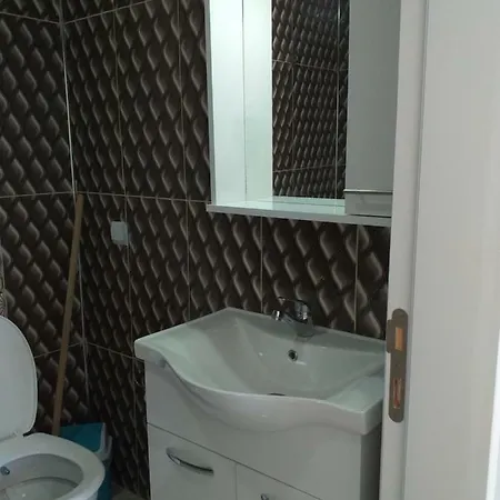 Apart Apartment *