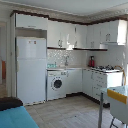 Apart Apartment *